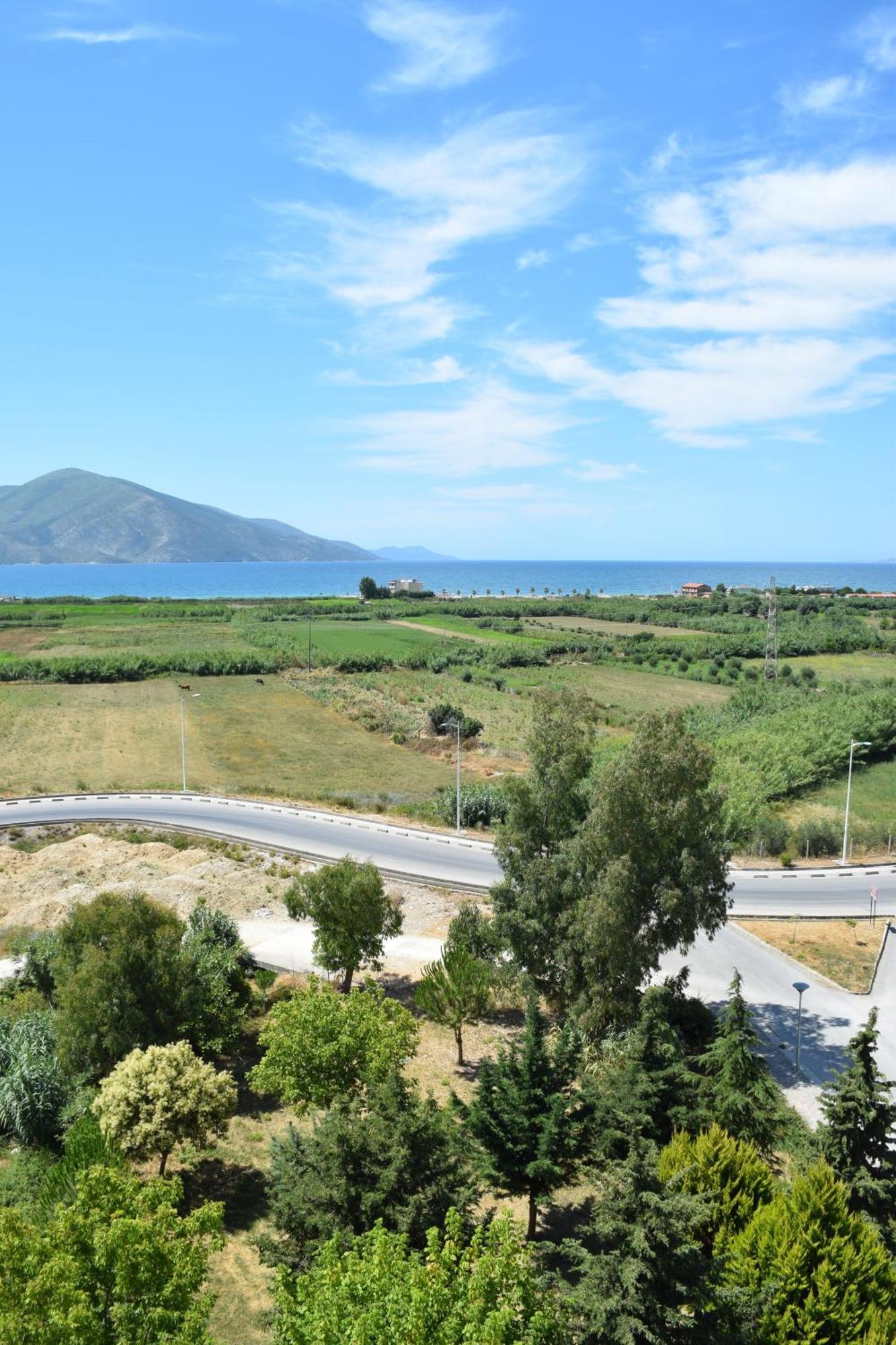 360 Degree Sea & Mountain Panorama View Apartments With Grand Terrace أوريكوم المظهر الخارجي الصورة